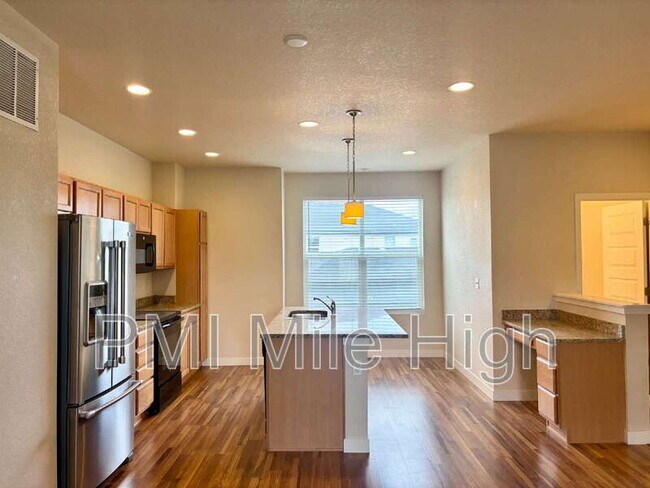 Foto del edificio - 11220 Uptown Ave