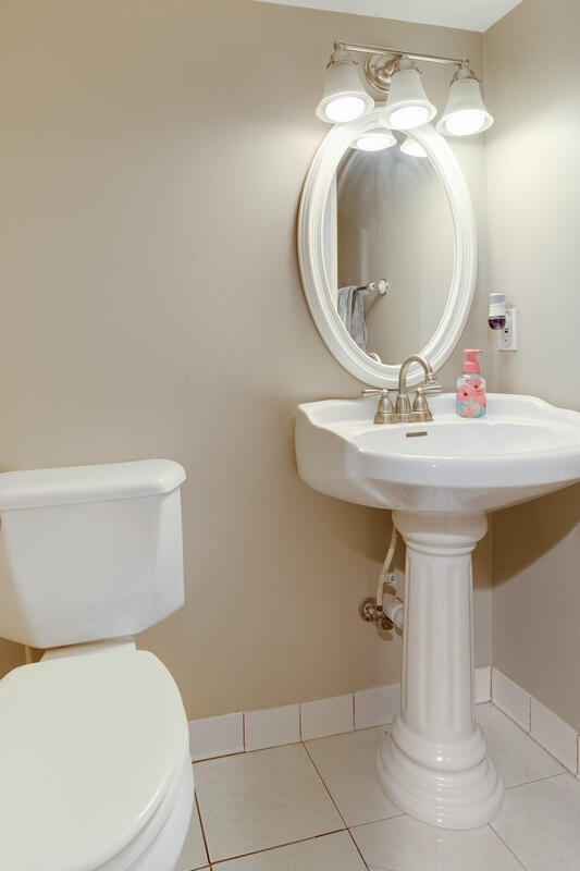 Powder Room - 205 E Cross St