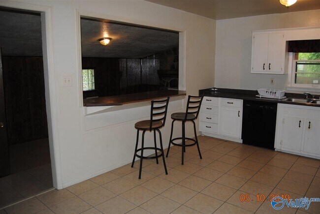 Building Photo - 3052 Boswell Dr NW