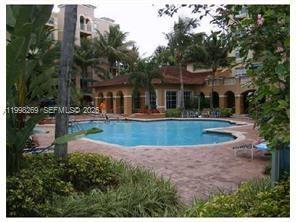 Building Photo - 19501 E Country Club Dr