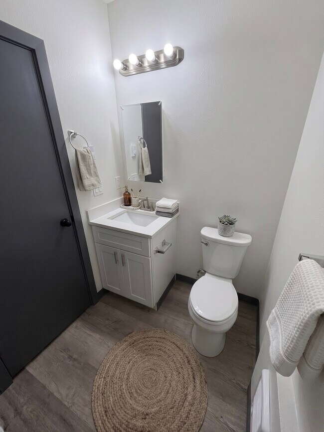 Foto del edificio - 4544 20th Ave NE