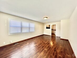 Building Photo - 1425 Sharon St