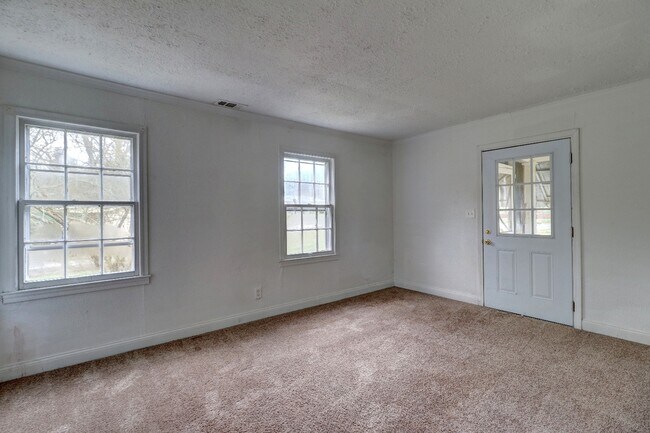 Building Photo - 7107 Geiger St NW