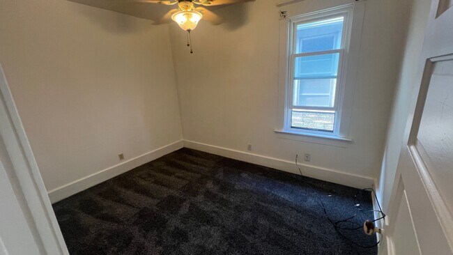 Foto del edificio - 2656 N 24th St