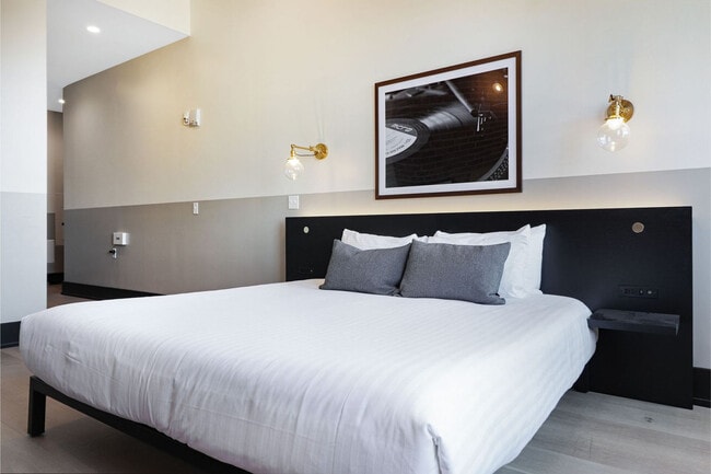 Building Photo - 1148 S Peters St