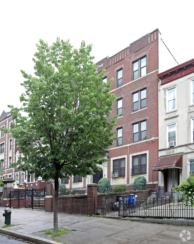 Building Photo - Minester Court