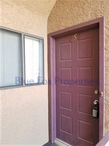 Building Photo - 2194 N Pantano Rd