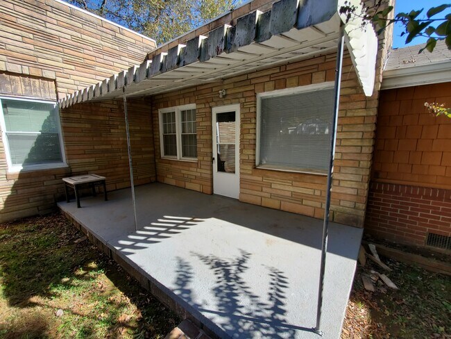 Foto del edificio - 1713 Darwin Rd SE