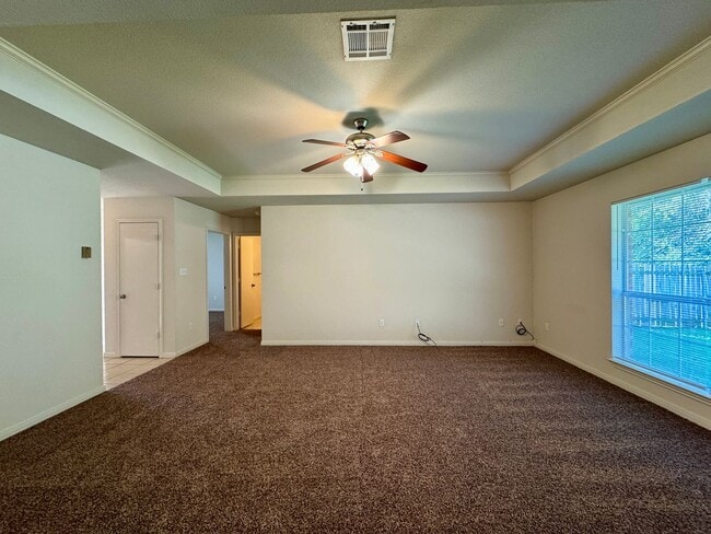 Building Photo - Duplex *LEASING SPECIAL AVAILABLE*