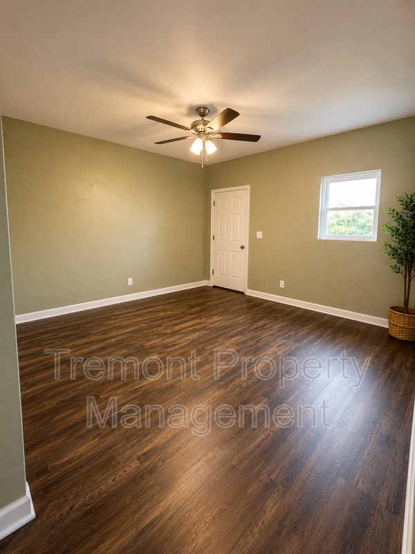 Building Photo - 4607 Highland Ave