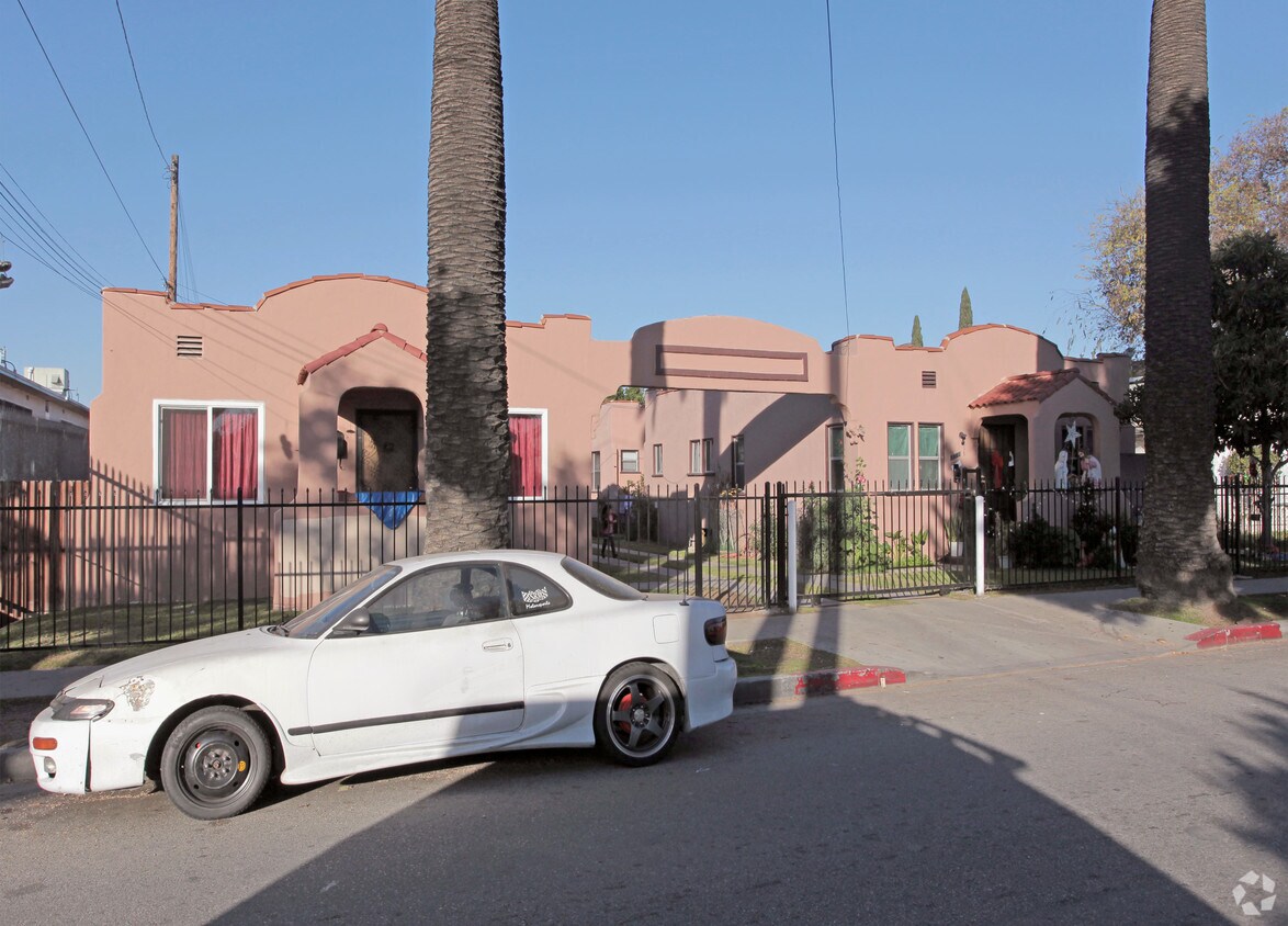 Building Photo - 5961-5965 Carmelita Ave