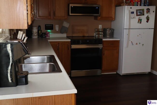 Foto del edificio - 101 Joy Ct