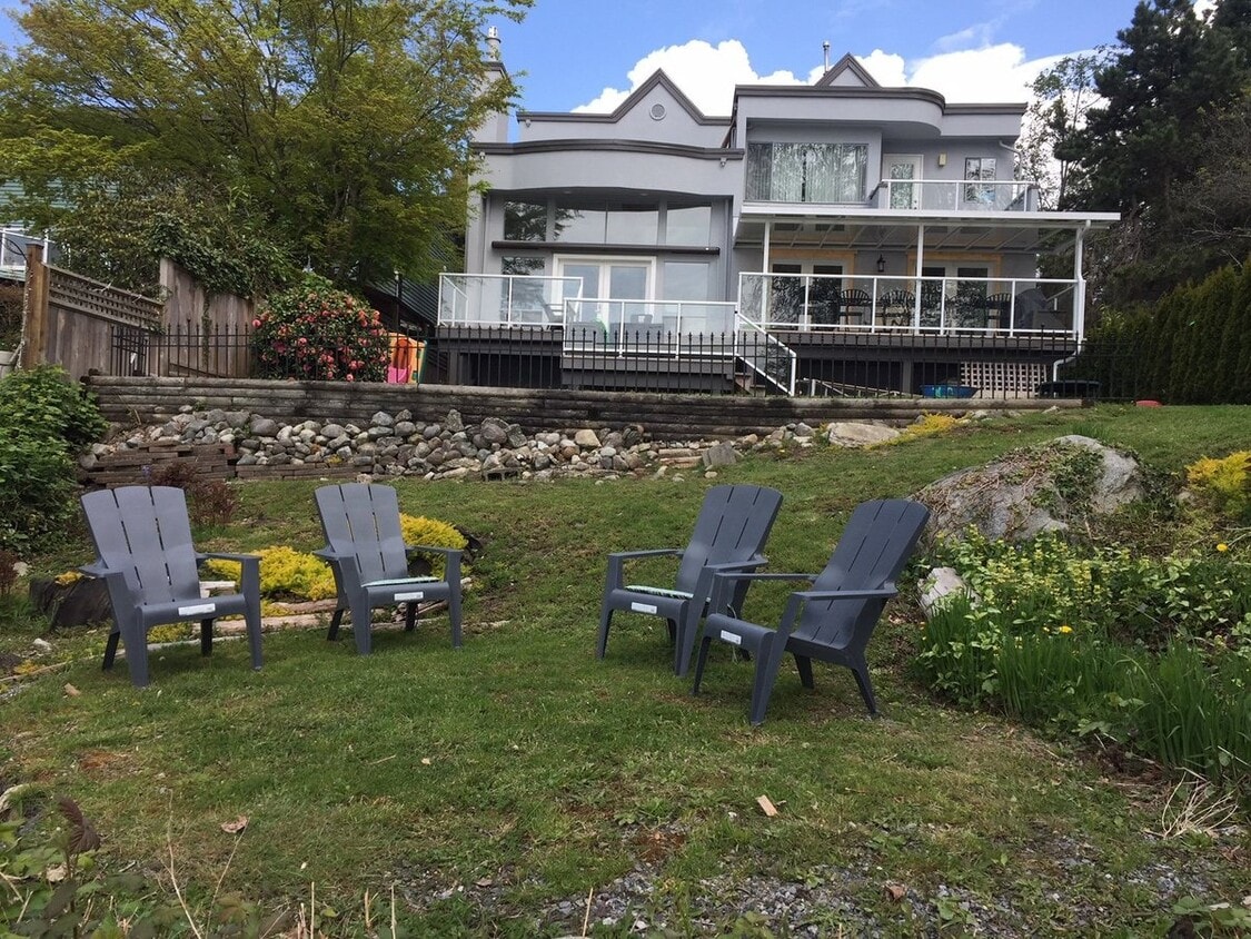 Photo principale - 2883 Dollarton Hwy