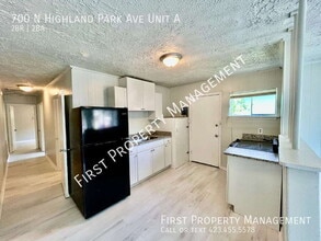 Building Photo - 700 N Highland Park Ave