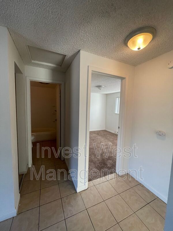 Foto del edificio - 944-933 33rd Ave