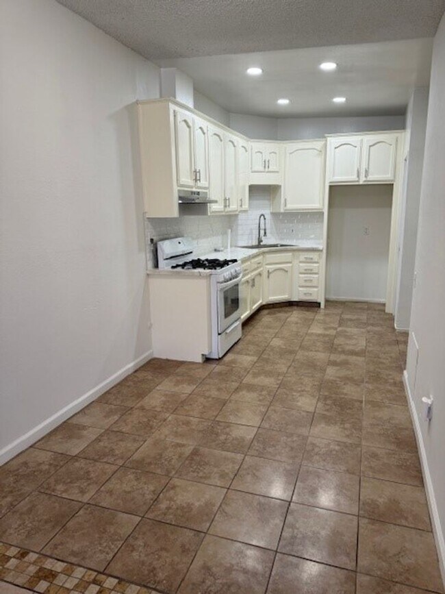 Foto del edificio - Sampson Ct #B