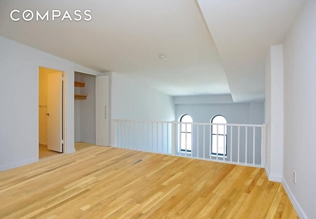 Photo - 666 Greenwich St House