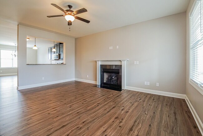 Foto del edificio - 45 Oakton Dr