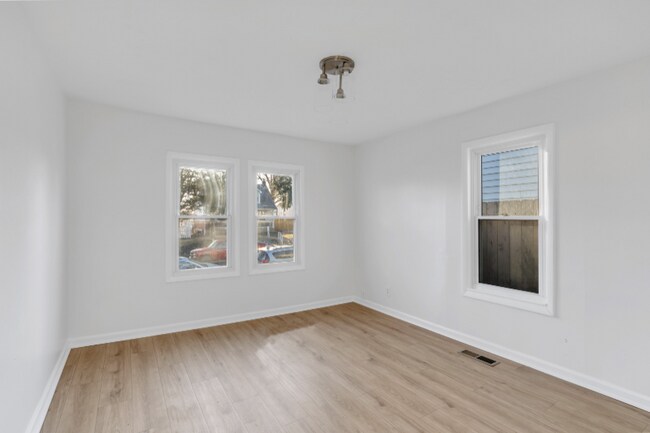 Foto del edificio - 3933 Walsh St