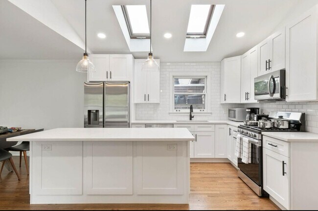 Foto del edificio - 5401 Fair Elms Ave