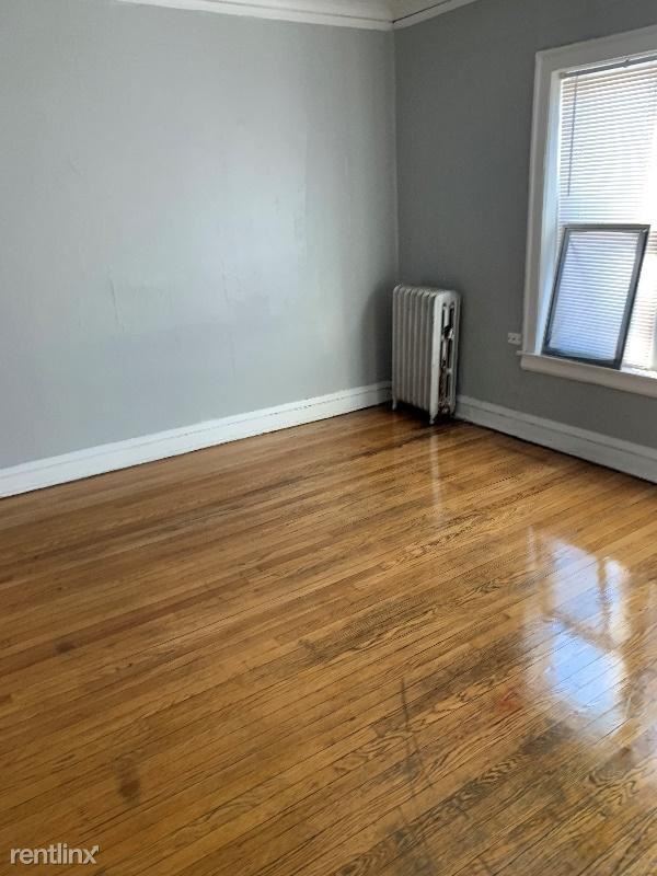 Building Photo - 2 br, 1 bath Apartment - 1735 E 75th St