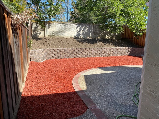 Building Photo - 2939 Creek Point Dr