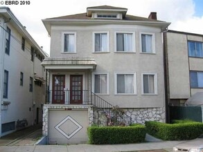 Building Photo - 343 41st St