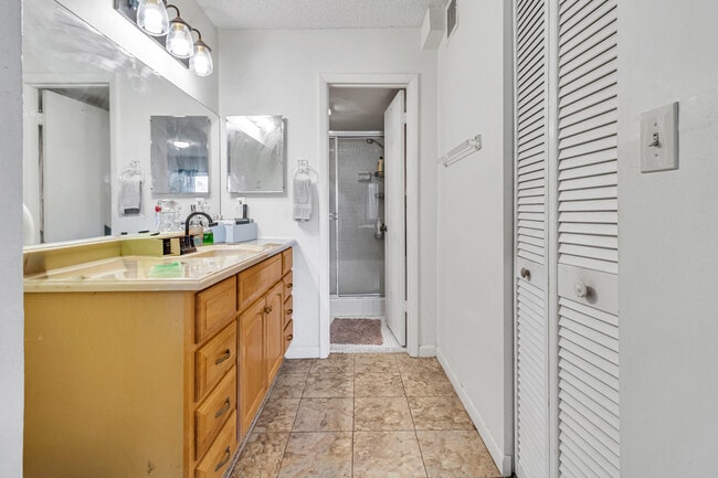 Building Photo - 3360 Spanish Moss Terrace