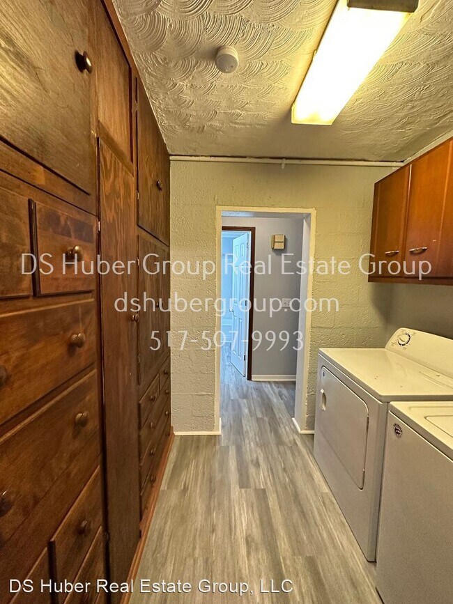 Building Photo - 3 br, 1 bath House - 2588 Haslett