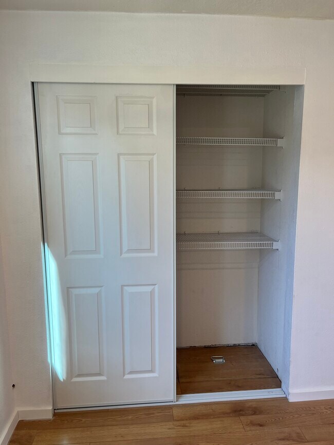 Foto del edificio - 1437 SW 13th Pl