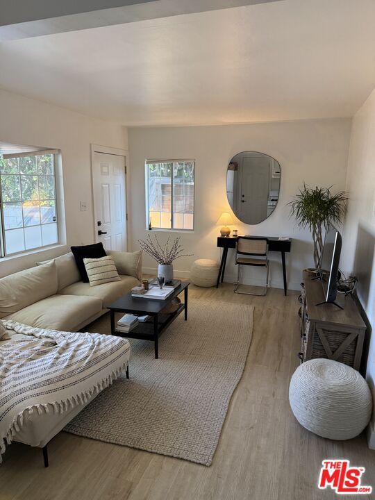 Building Photo - 830 Brooks Ave