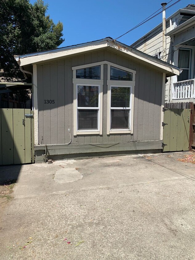 Foto principal - 1/2 Off First Month's Rent, 2Bdrm, 1Bath, ...
