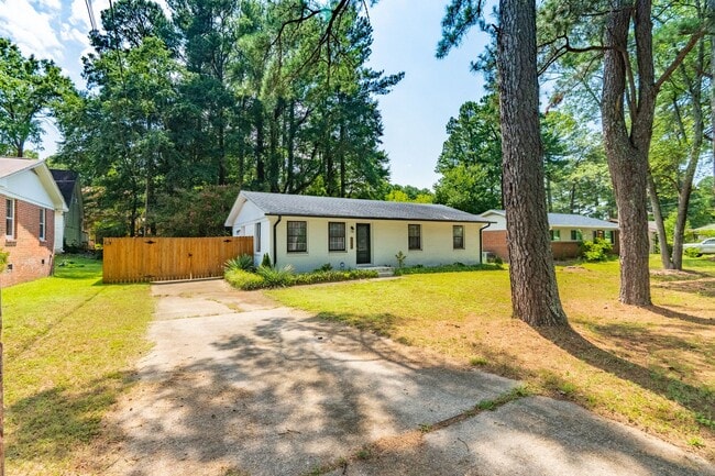 Building Photo - 1006 Willowdale Dr