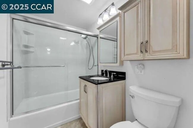 Building Photo - 104 Los Altos Pl