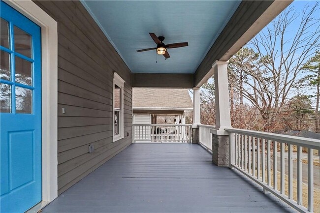 Building Photo - 202 Lansdowne Ave