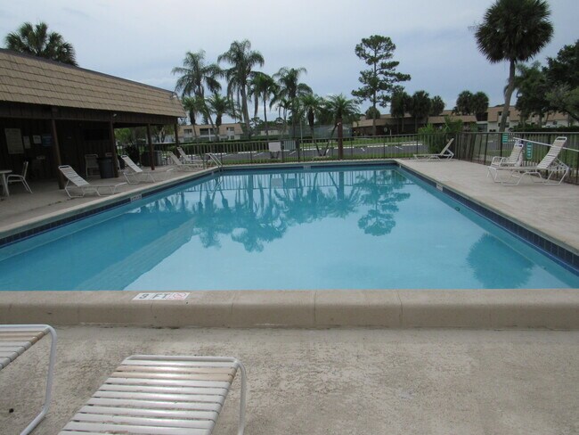 Foto del edificio - 4525 Oak Terrace Dr