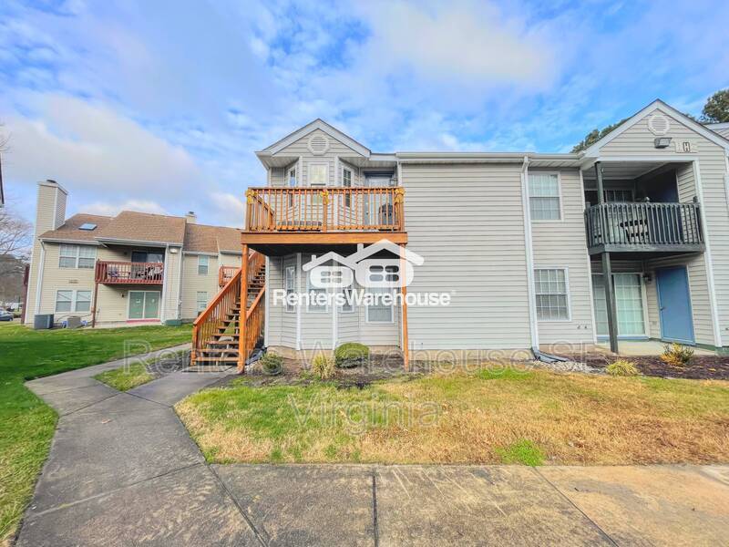 Primary Photo - 3704A Towne Point Rd