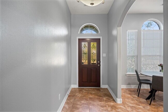 Foto del edificio - 8815 Rollick Dr