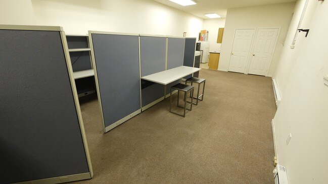 Building Photo - 6812 Old York Rd