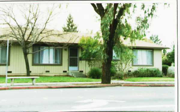 Foto del edificio - 1601 Yulupa Ave