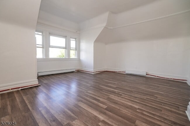 Building Photo - 26 Treacy Ave