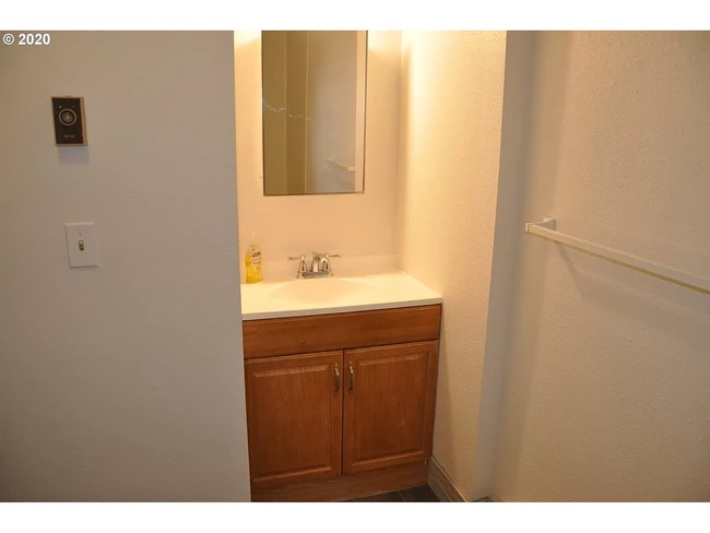 Bathroom 2 - 1639 22nd Pl