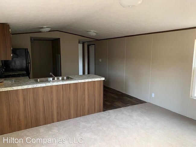 Building Photo - 3 br, 2 bath House - 160 Perry Dr.