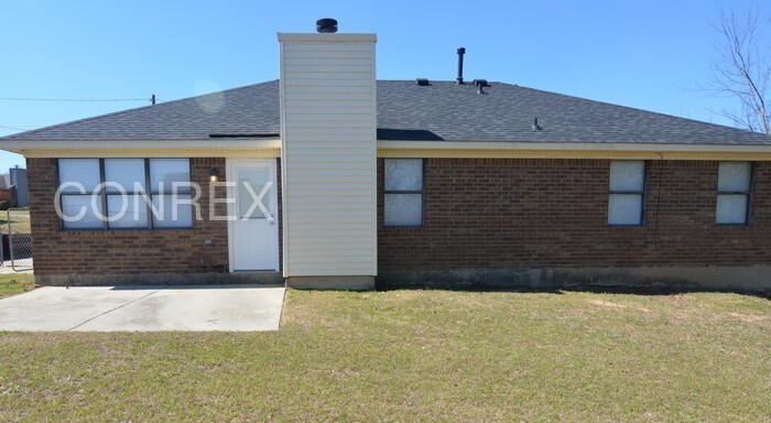 Building Photo - 3035 Miranda Rd