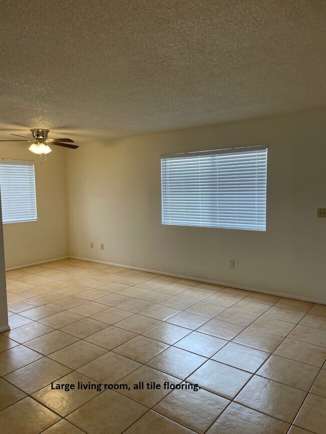 Foto del edificio - KIOW2332