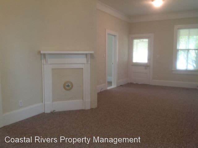 Foto del edificio - 2 br, 1 bath House - 117 E. 8th St.
