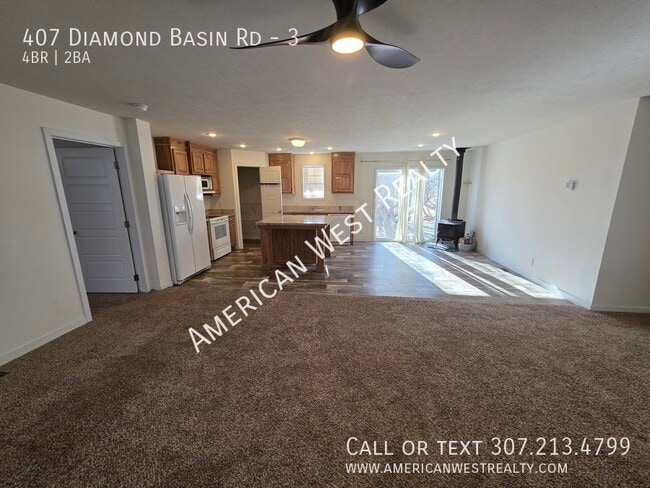 Foto del edificio - 407 Diamond Basin Rd