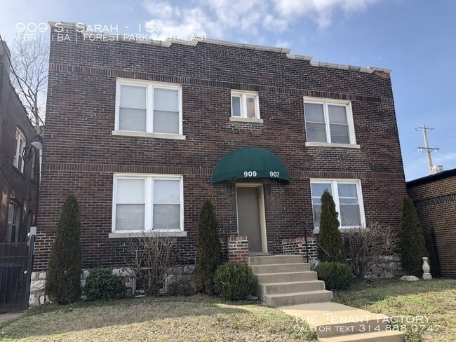 Building Photo - 909 S Sarah St