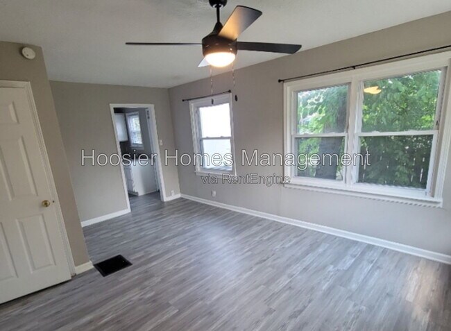 Foto del edificio - 932 N Leland Ave