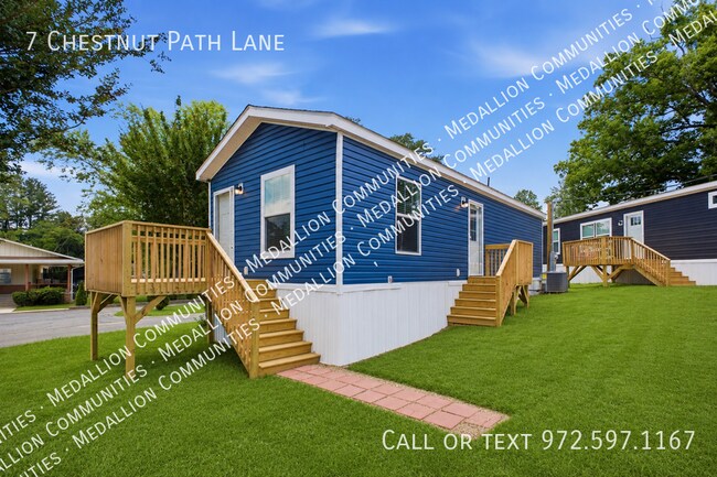 Foto del edificio - 7 Chestnut Path Ln